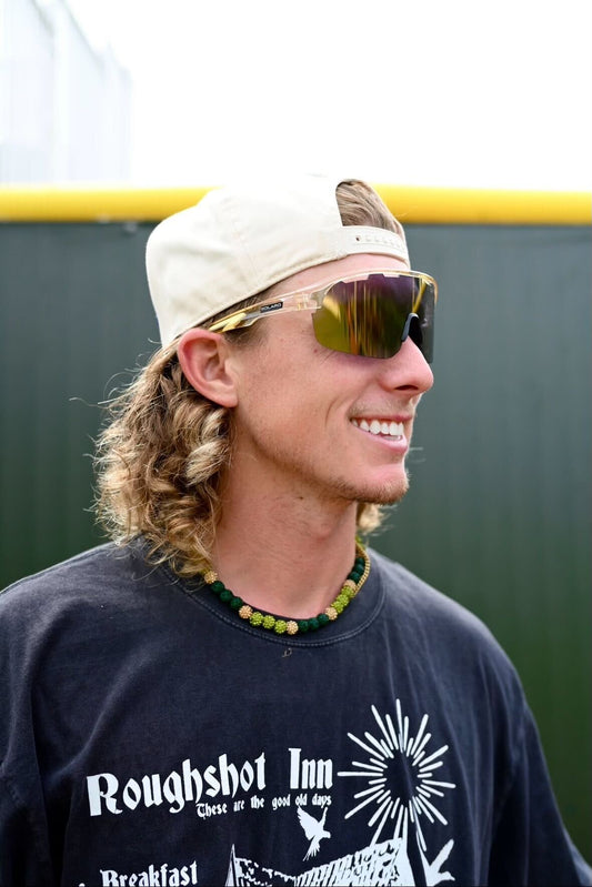 😎 Vision of Gratitude: How Eye Protection and Positive Thinking Go Hand in Hand